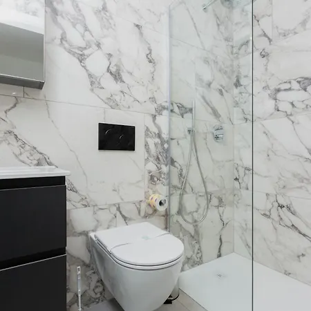 Campus {30 Wonderful Smart Suites} In The Area *